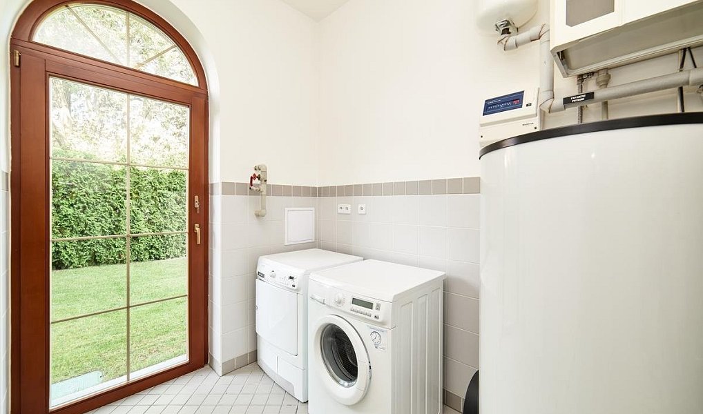 Pronájem domu 254 m² s pozemkem 779 m², Praha – náhled fotky 13