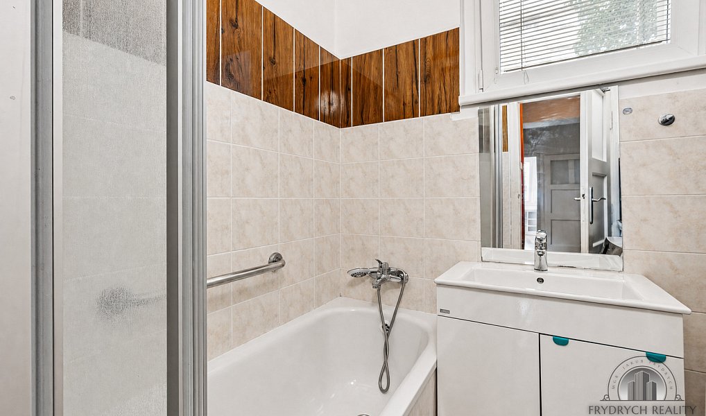 Prodej bytu 3+1 75 m², Praha – náhled fotky 17