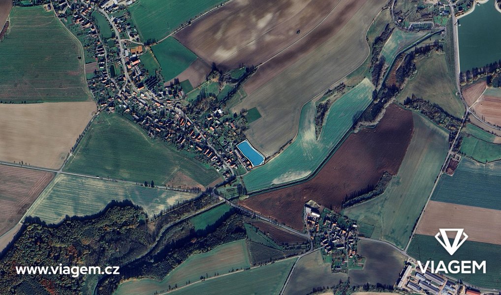 Prodej stavebního pozemku 1 001 m², Velká Jesenice – náhled fotky 3