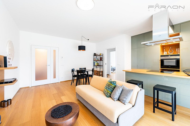 Pronájem bytu 3+kk 83 m²