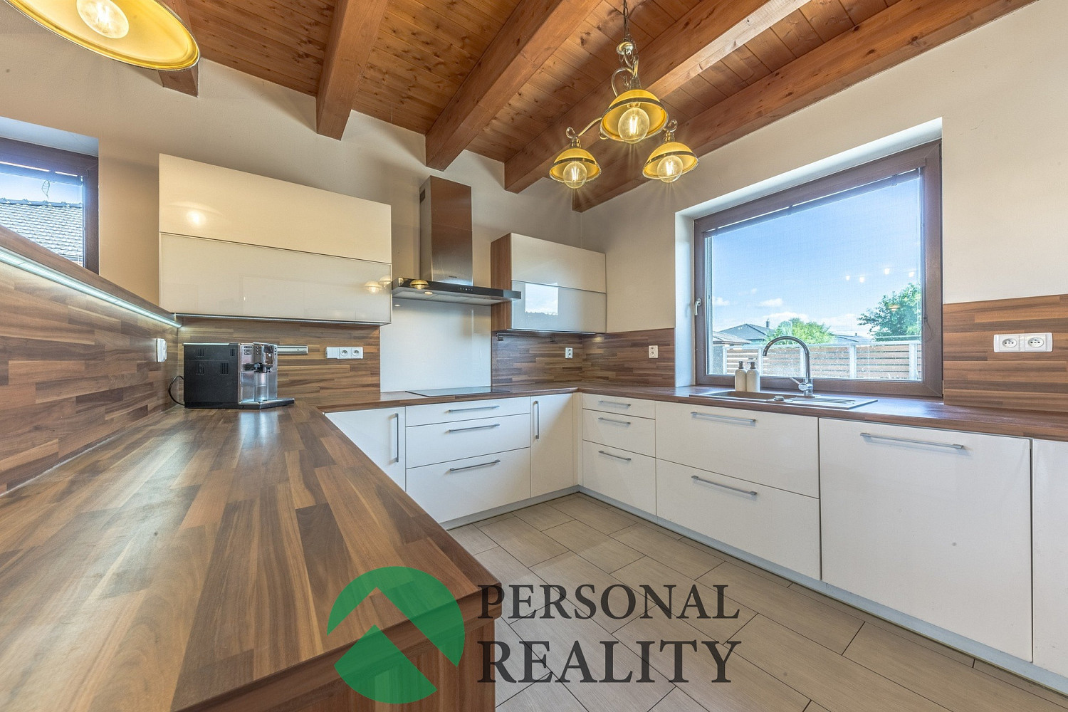 Prodej domu 174 m² s pozemkem 1 000 m² — photo 2