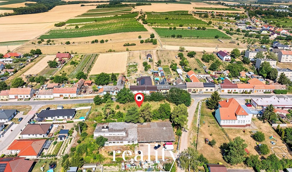 Prodej stavebního pozemku 2 002 m², Drnholec – náhled fotky 13