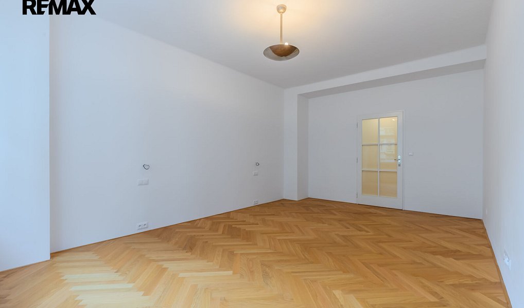 Prodej bytu 2+kk 92 m², Praha – náhled fotky 3