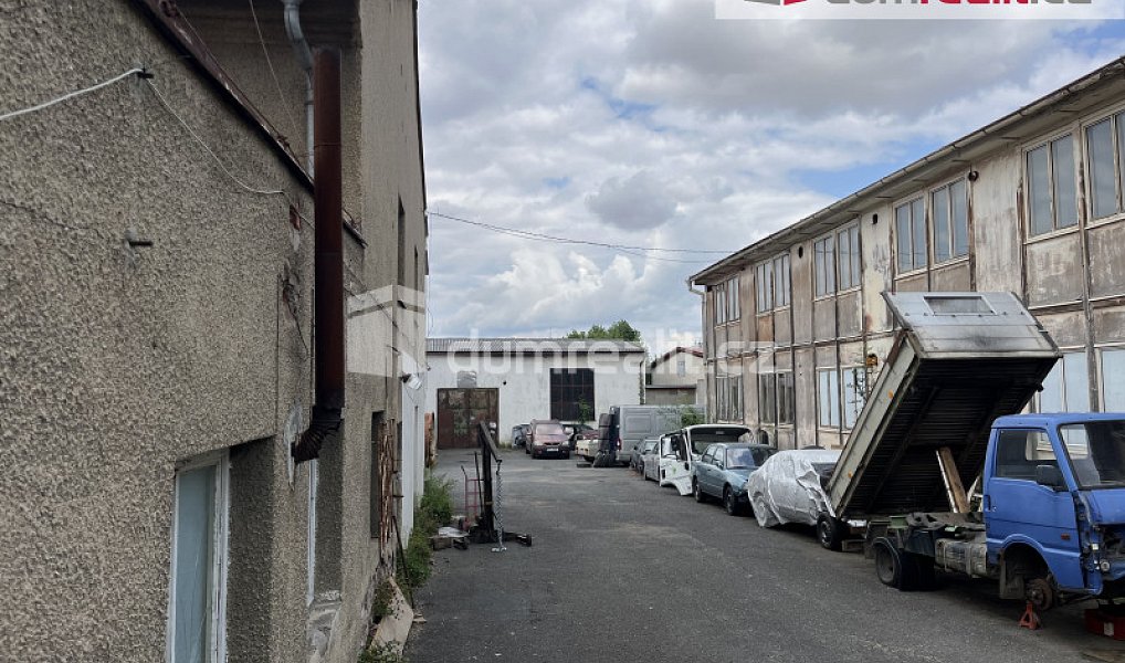 Prodej výrobních prostor 4 334 m², Velvary – náhled fotky 3