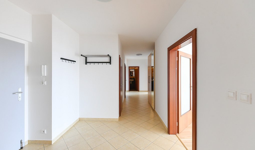 Prodej bytu 4+kk 135 m², Praha – náhled fotky 5