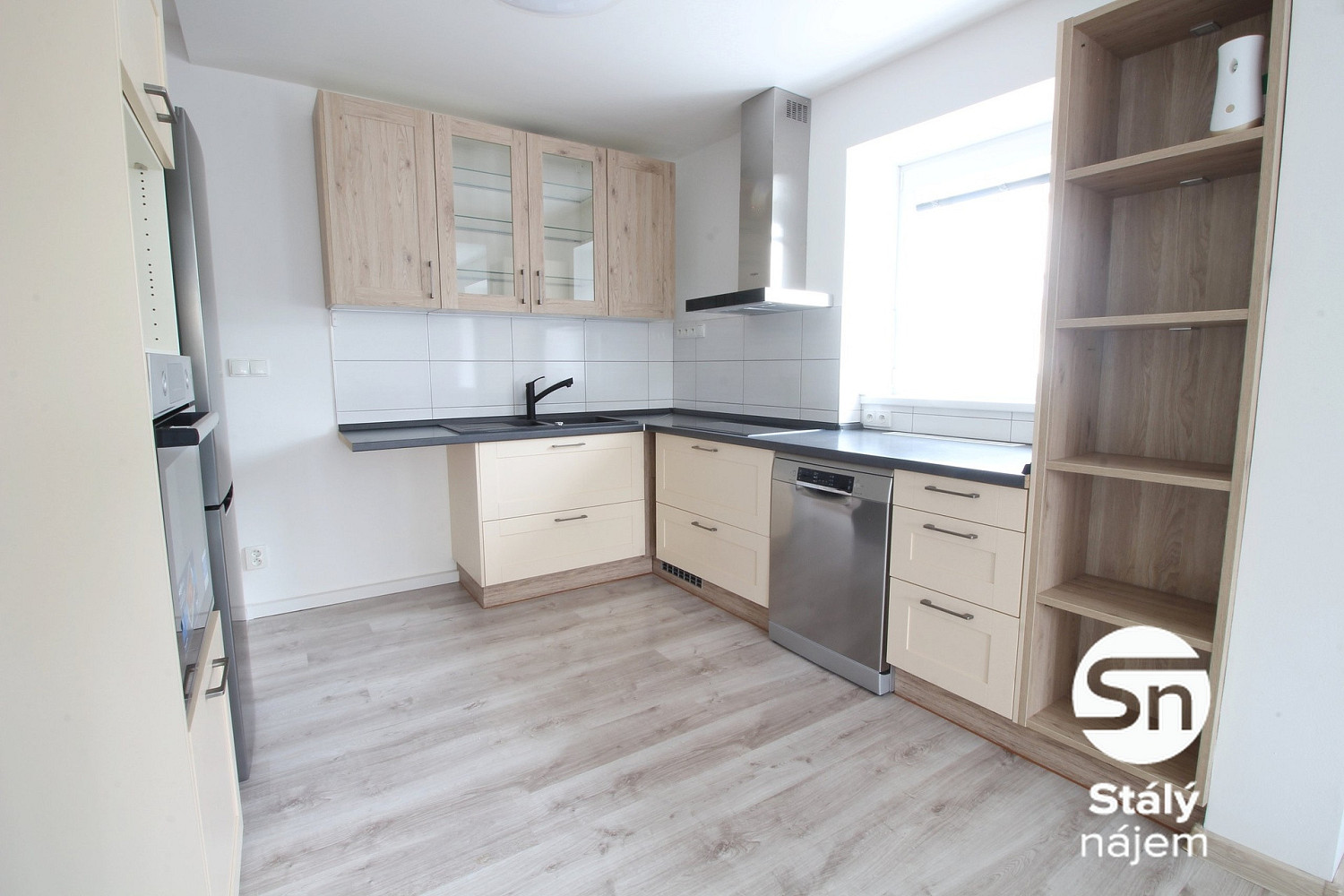 Pronájem bytu 4+kk 86 m² – fotografie 3