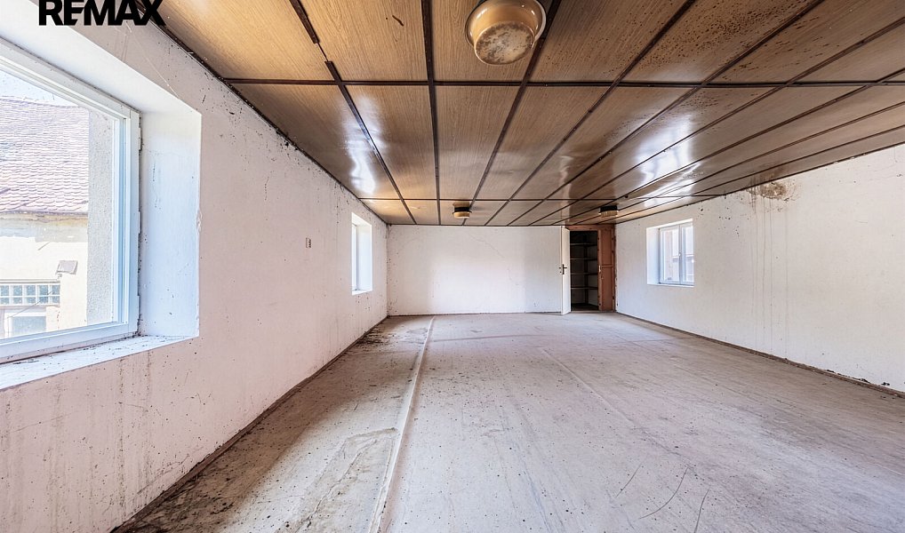 Prodej ubytovacího objektu 400 m², Blšany – náhled fotky 43