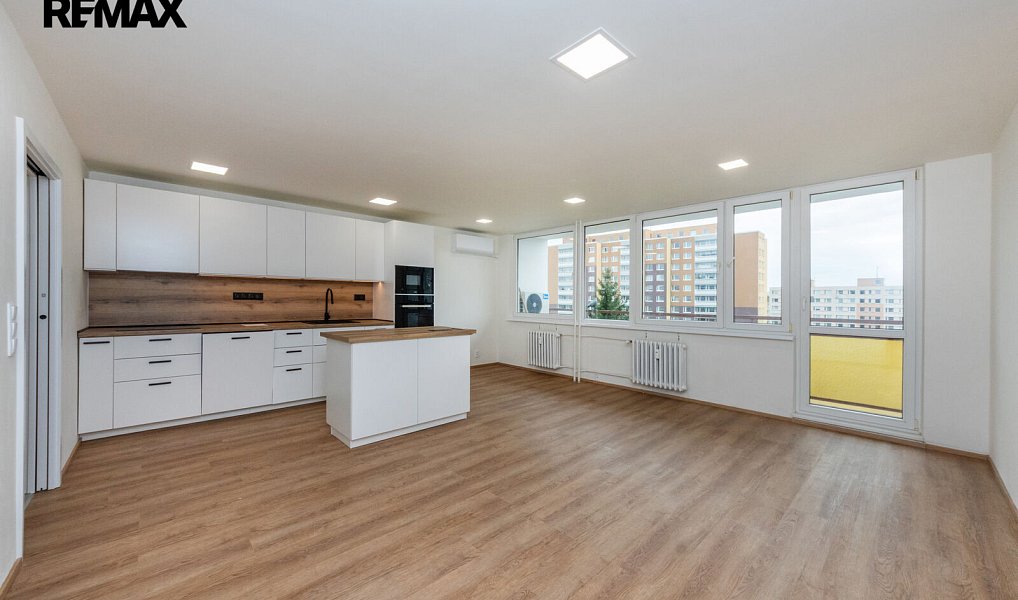 Prodej bytu 3+kk 70 m², Praha – fotka 1 z 27