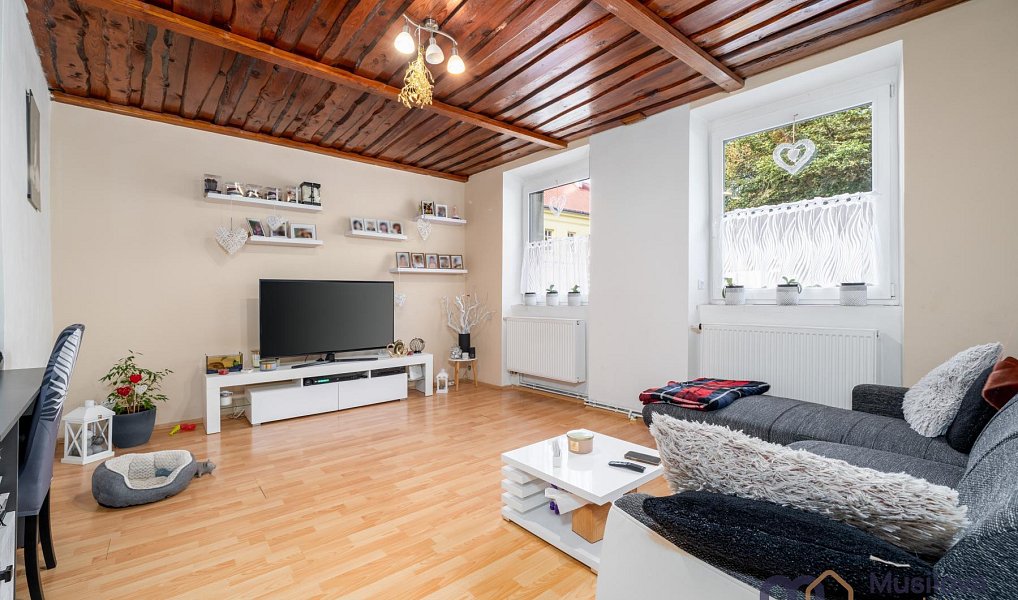 Prodej domu 210 m² s pozemkem 322 m², Novosedlice – náhled fotky 2