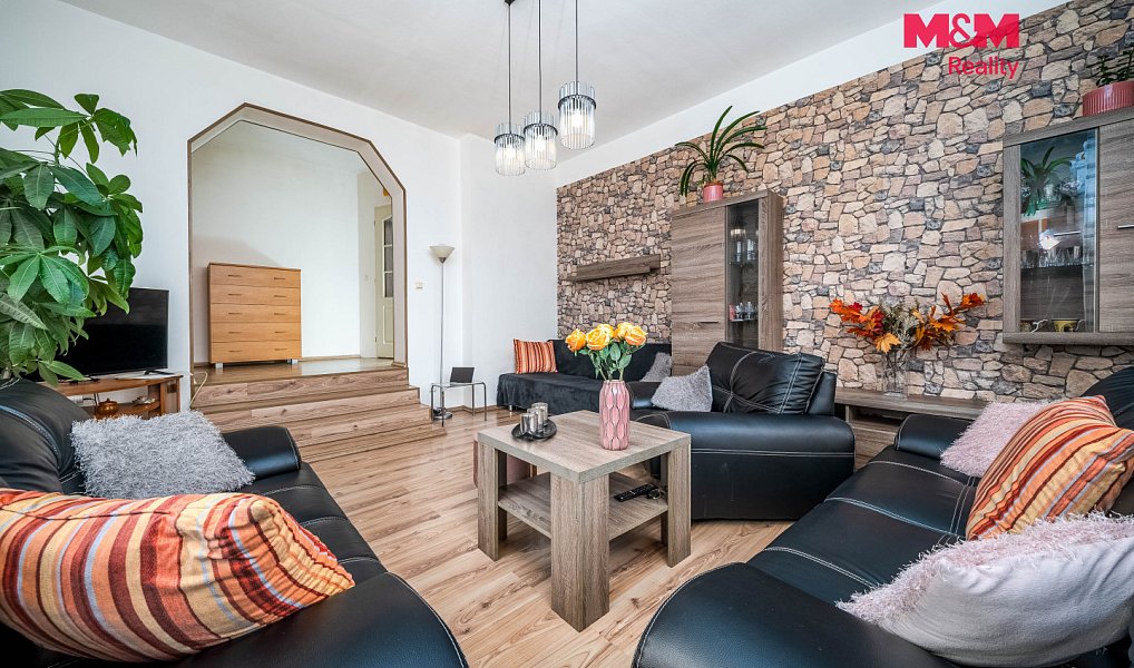 Prodej domu 165 m² s pozemkem 721 m², Svojetice – náhled fotky 2