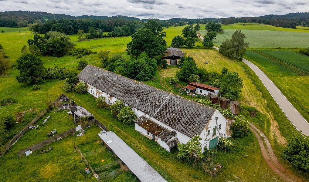 Prodej výrobních prostor 800 m², Radomyšl – náhled fotky 3