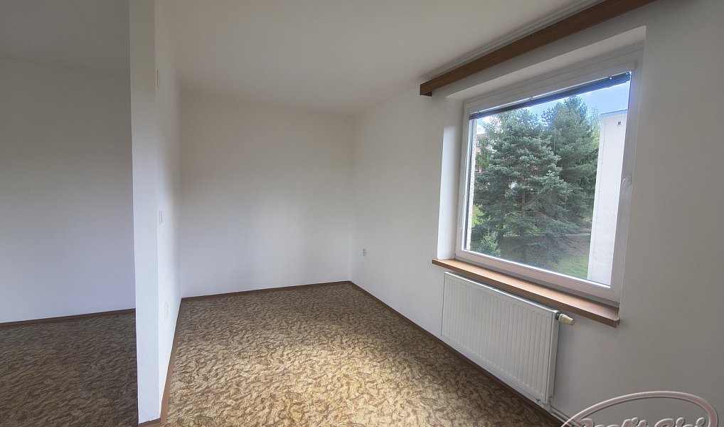 Pronájem bytu 2+1 43 m², Náchod – náhled fotky 3