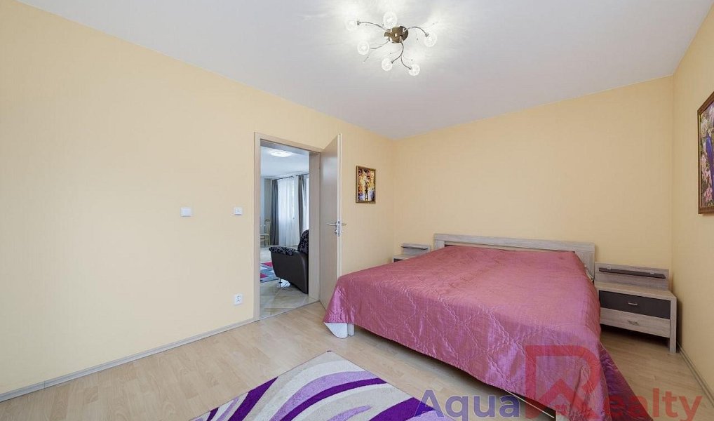 Prodej domu 206 m² s pozemkem 907 m², Nová Role – náhled fotky 7