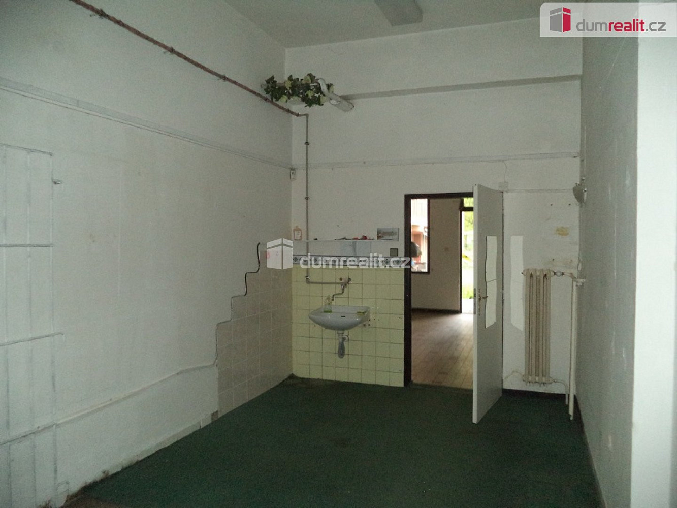 Pronájem obchodních prostor 55 m² – pohled 3