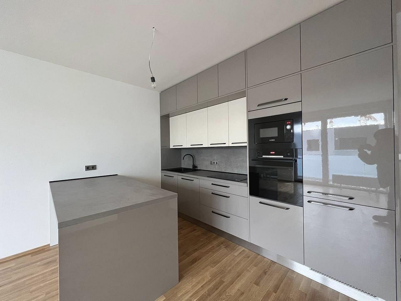 Pronájem bytu 2+kk 60 m²