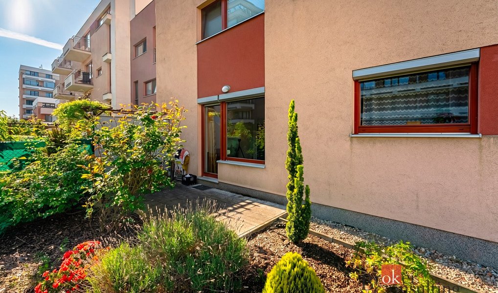 Prodej bytu 1+kk 35 m², Praha – náhled fotky 11