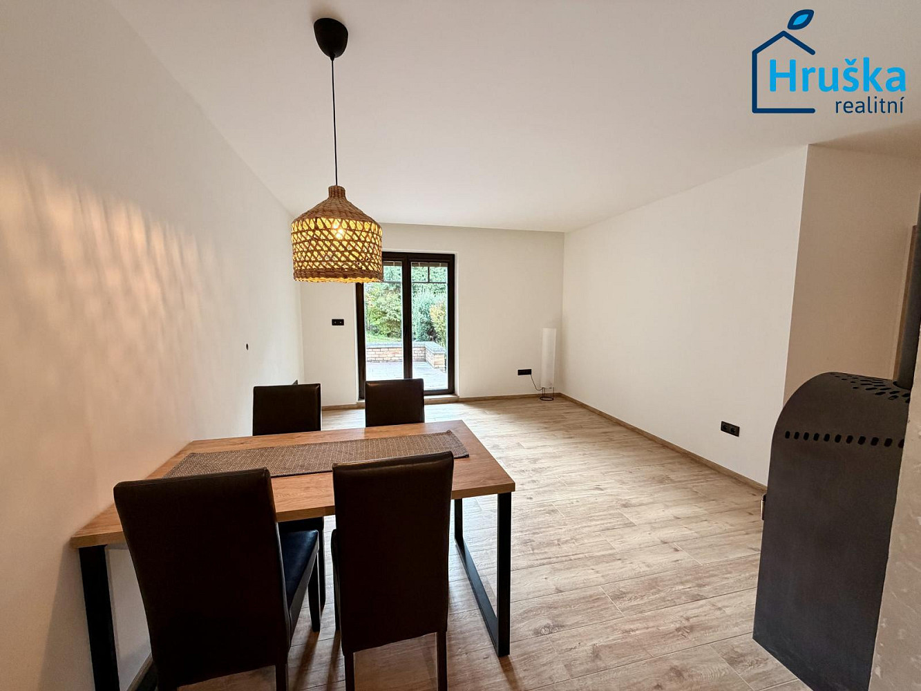 Pronájem bytu 3+1 97 m² – fotografie 4