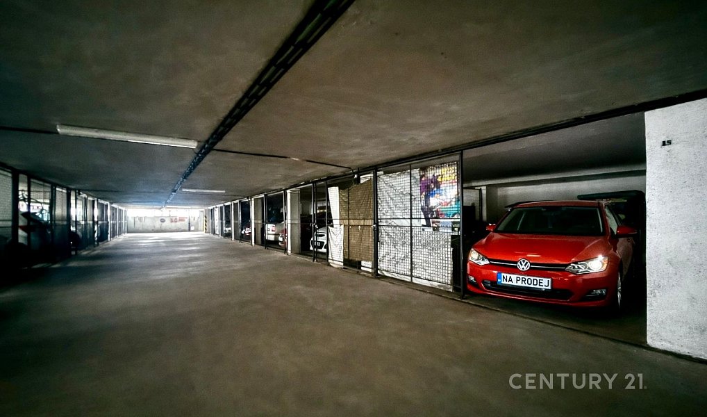 Prodej uzamykatelného garážového stání v Brně-Králově Poli, ul. Herčíkova, Brno – náhled fotky 4