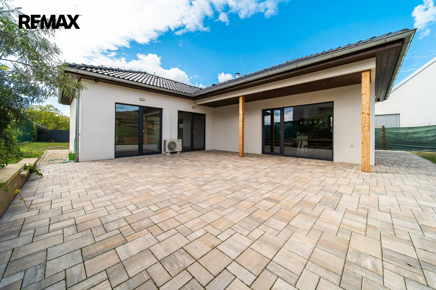 Prodej domu 99 m² s pozemkem 1 150 m² – fotografie 2