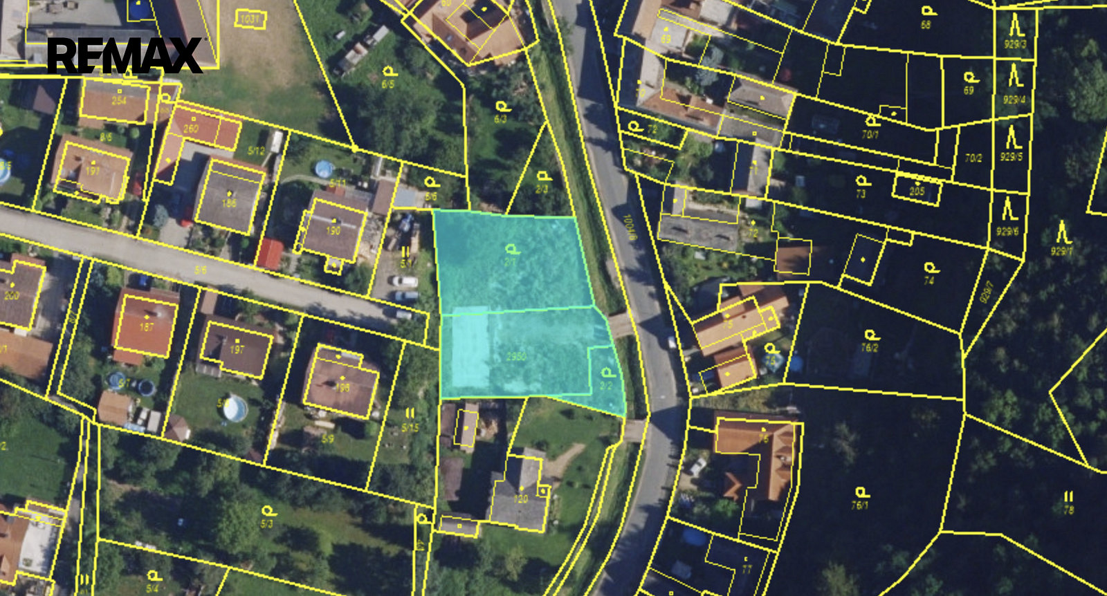 Prodej stavebního pozemku 1 071 m² – fotografie 2