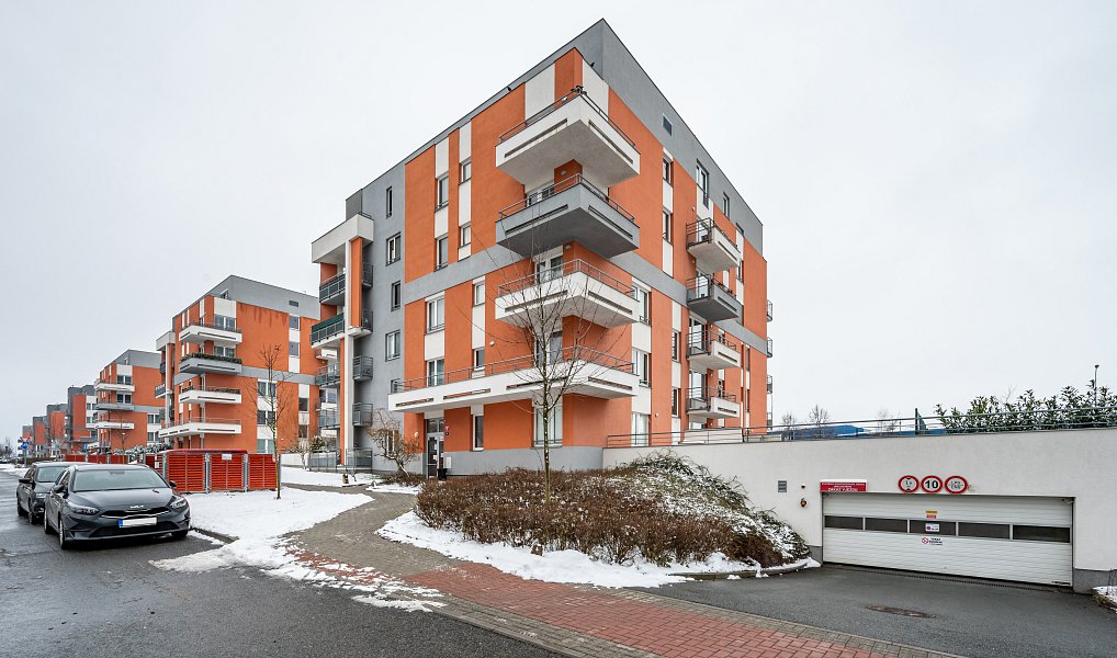 Parkovací stání na Praze 5, Praha – náhled fotky 2