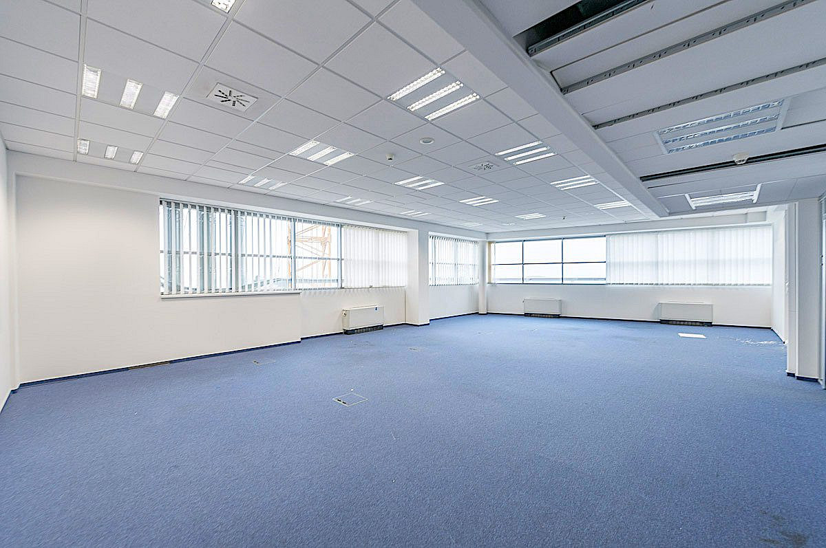 Pronájem kanceláře 456 m²