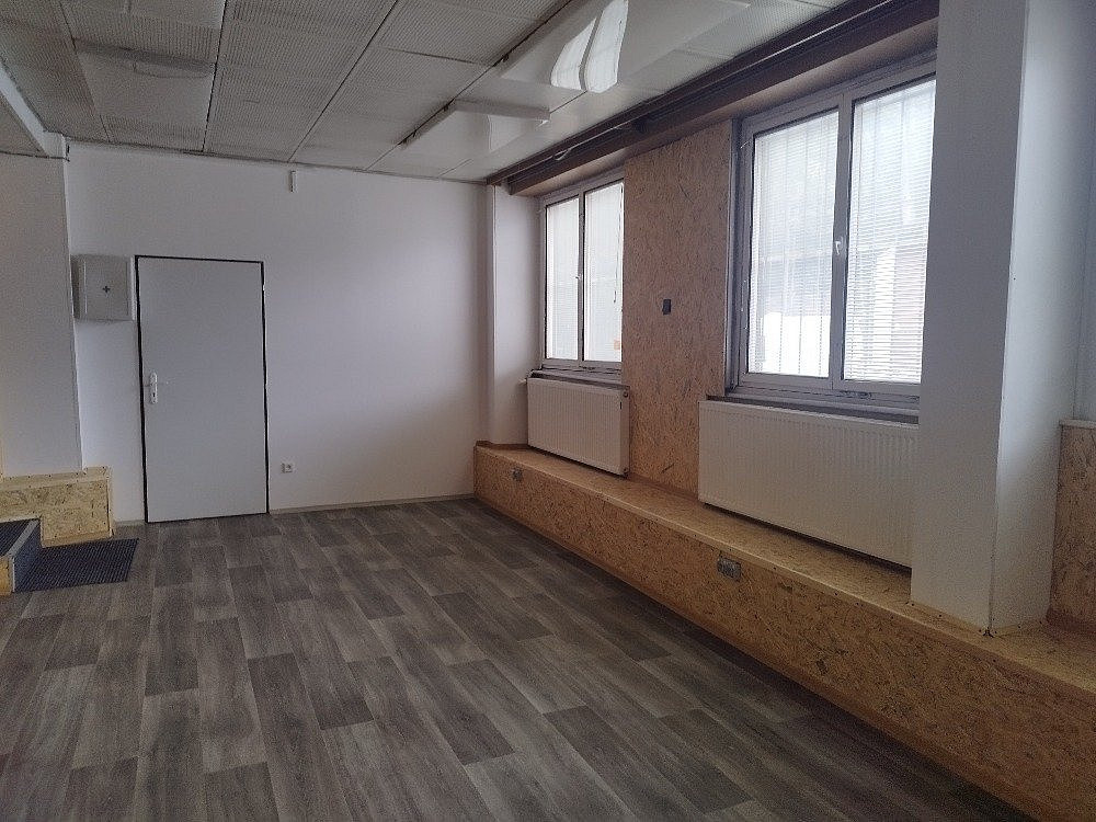 Pronájem kanceláře 30 m² – fotografie 2