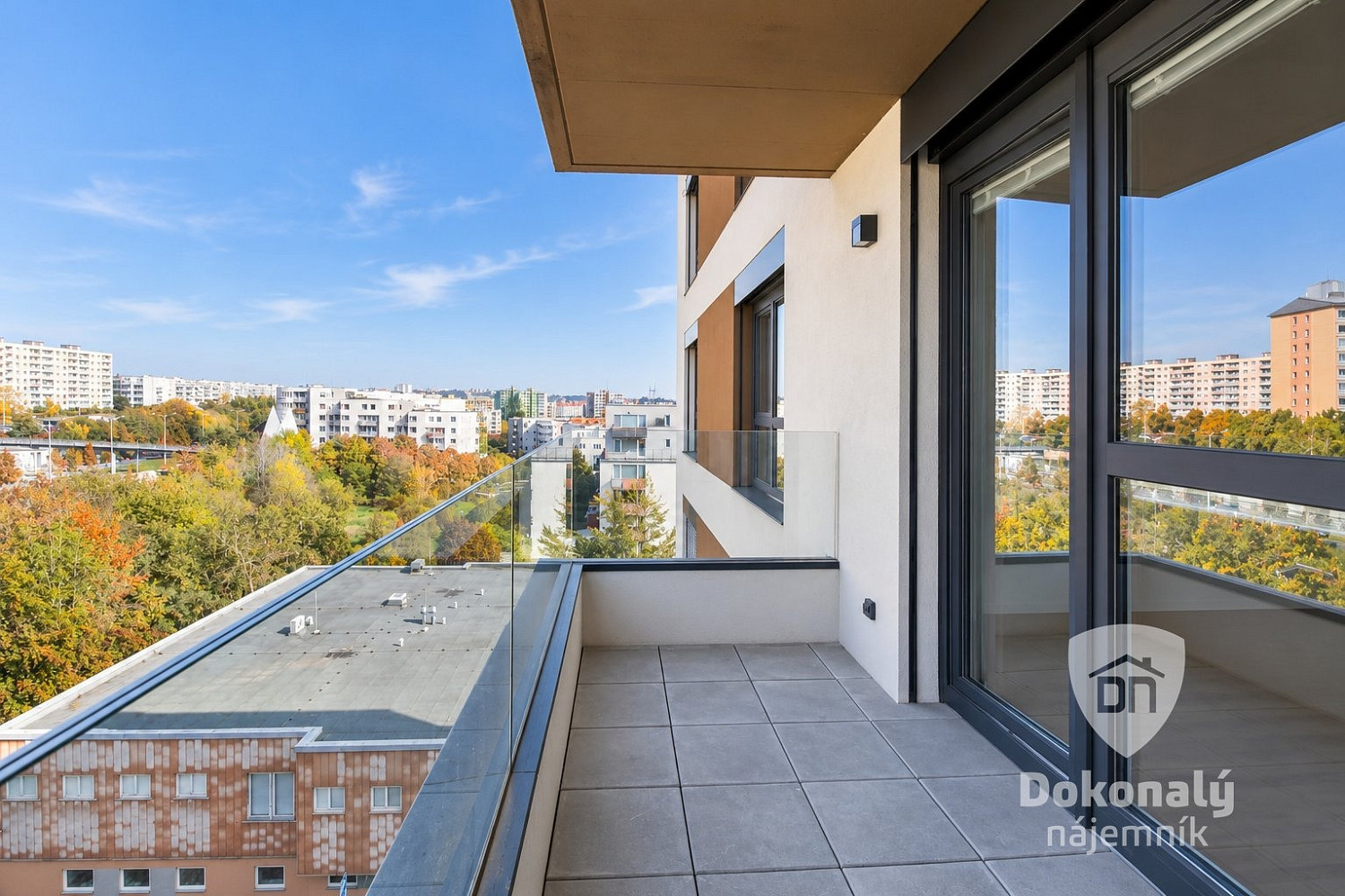 Pronájem bytu 1+kk 31 m² – fotografie 2