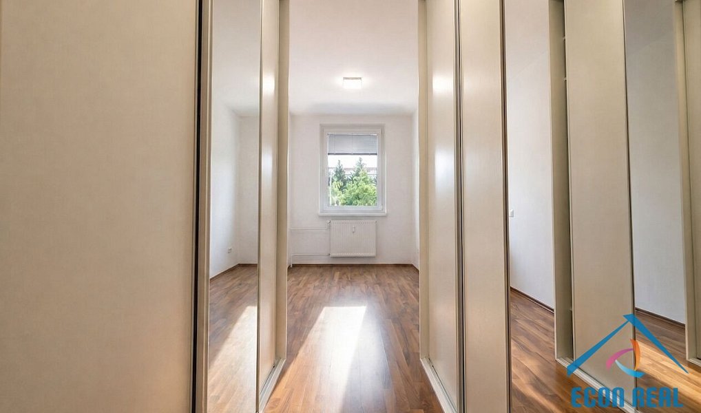 Prodej bytu 3+1 68 m², Praha – náhled fotky 16