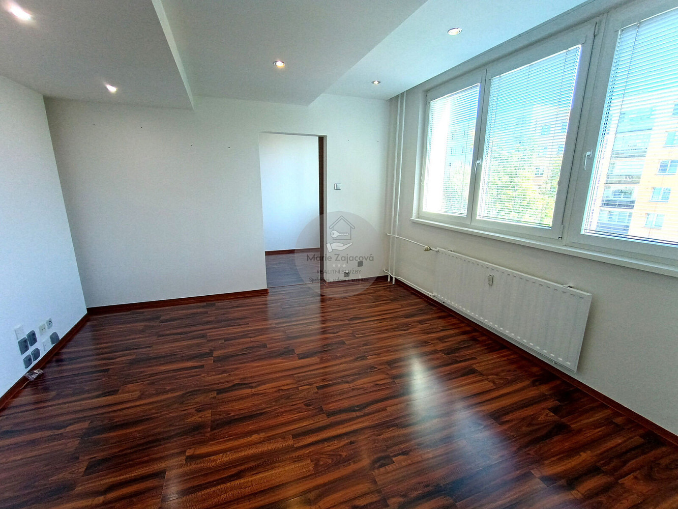 Pronájem bytu 2+1 45 m² – fotografie 4