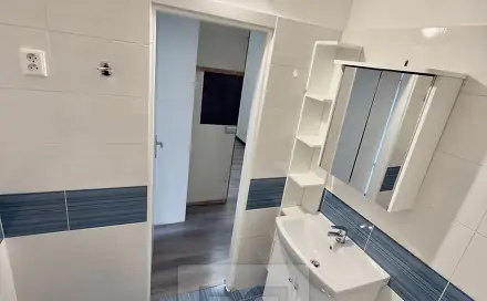 Pronájem bytu 3+1 74 m², Prosluněná, Praha 5 - Hlubočepy