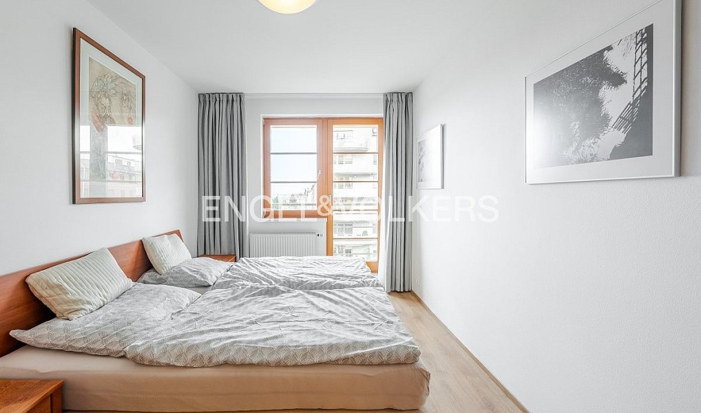 Pronájem bytu 3+kk 110 m², Praha – náhled fotky 9