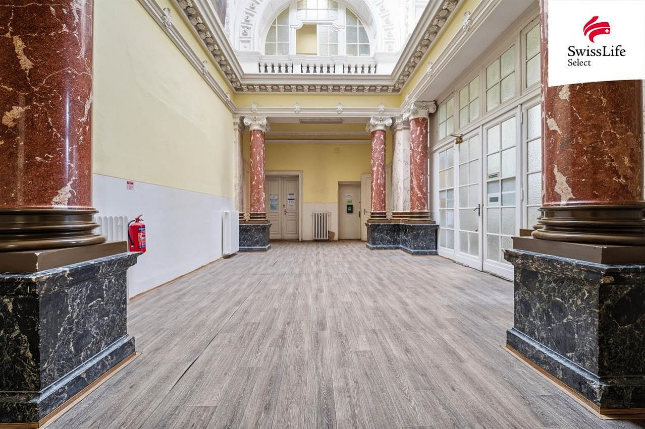Prodej domu 1 177 m² s pozemkem 2 060 m² – fotografie 2