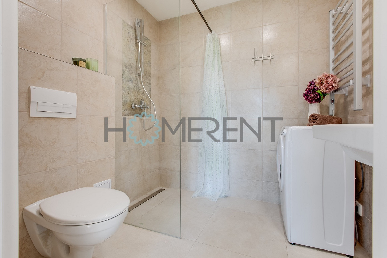 Pronájem bytu 1+kk 38 m² — photo 2
