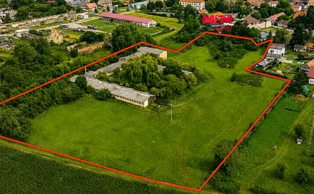 Prodej komerčního pozemku 14 865 m², Hostovlice, okres Kutná Hora