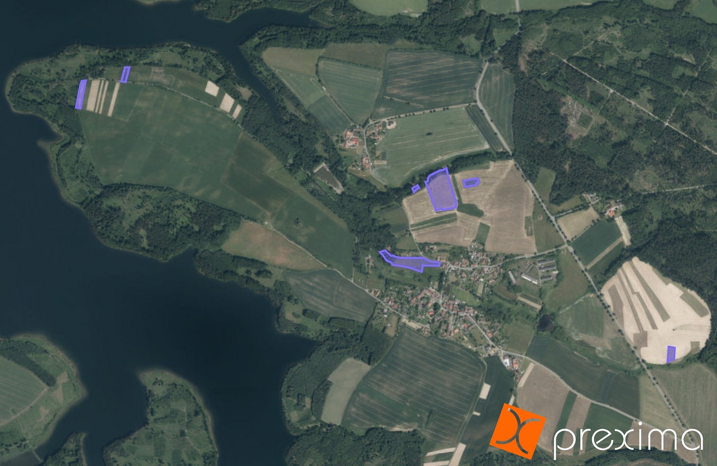 Prodej pole 1 795 m²