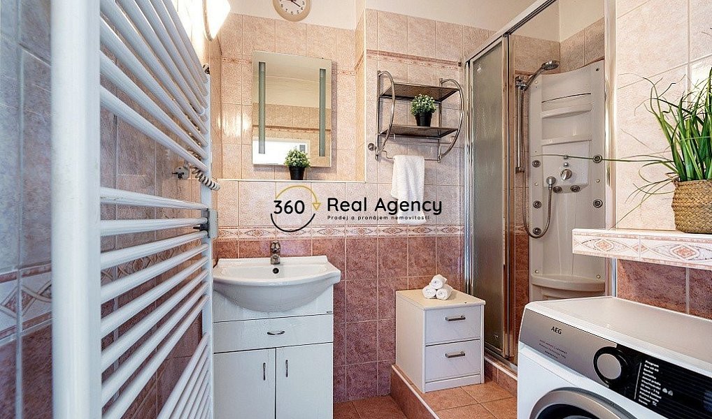 Prodej bytu 2+1 62 m², Praha – náhled fotky 10