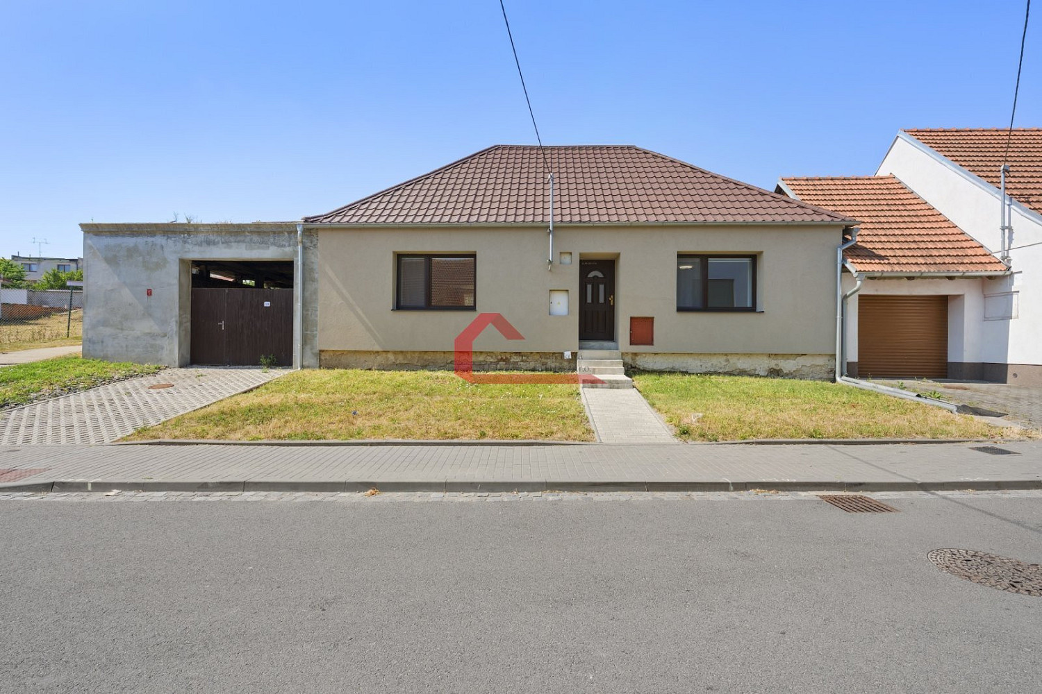 Prodej domu 299 m² s pozemkem 1 352 m²