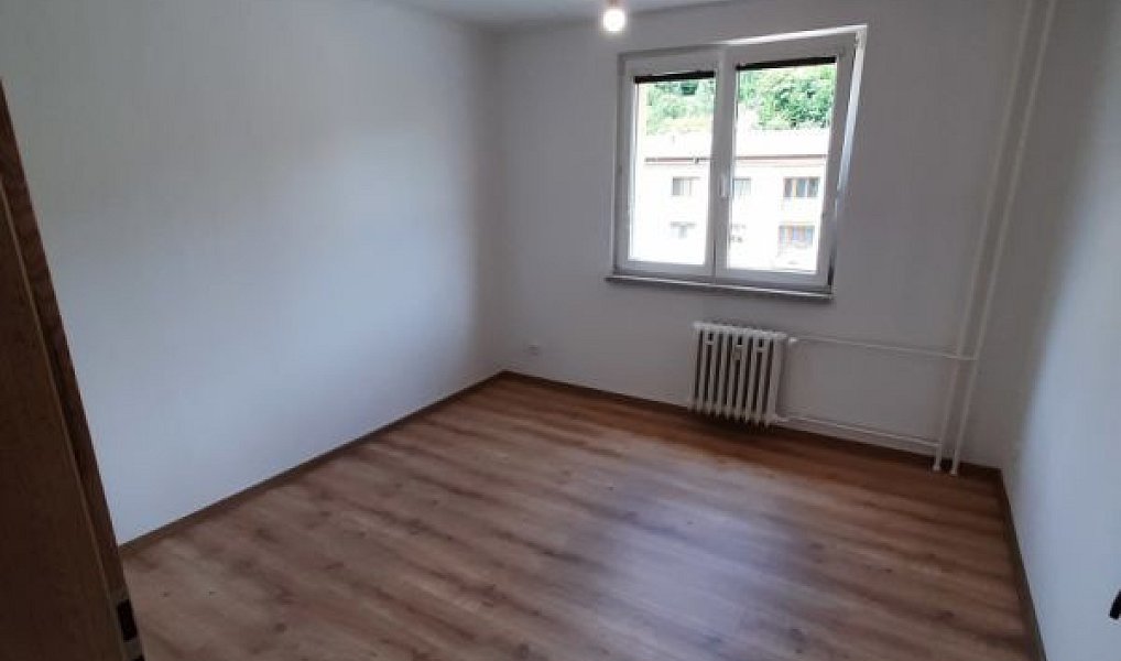 Prodej bytu 3+1 60 m², Vsetín – náhled fotky 3