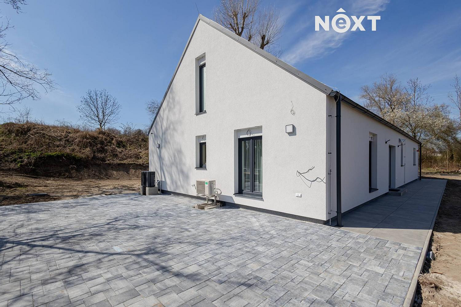Prodej domu 160 m² s pozemkem 1 070 m² – fotografie 2