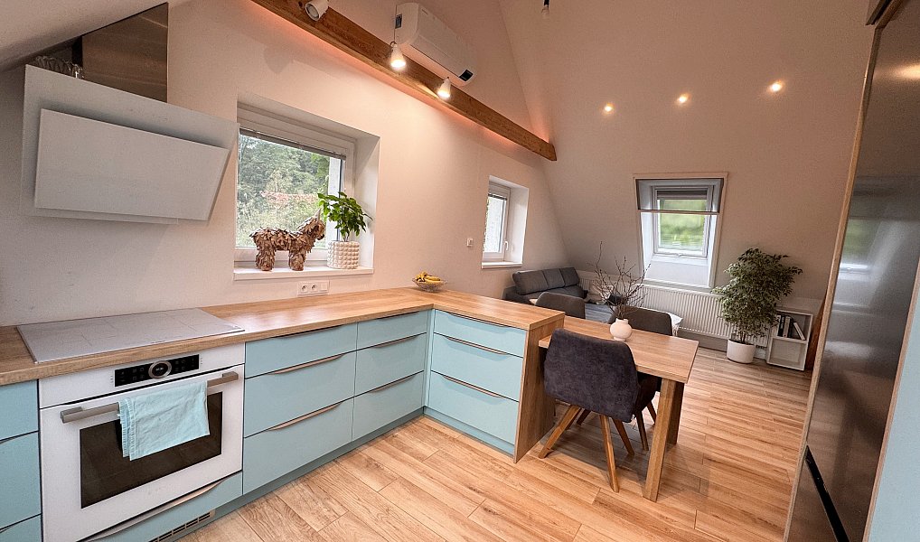 Prodej domu 228 m² s pozemkem 1 507 m², Klučenice – náhled fotky 4