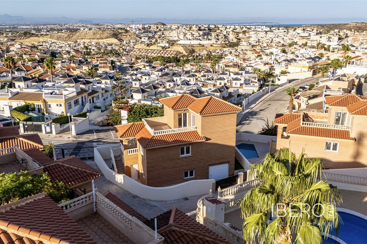Prodej domu 199 m² s pozemkem 199 m² - Vista 3