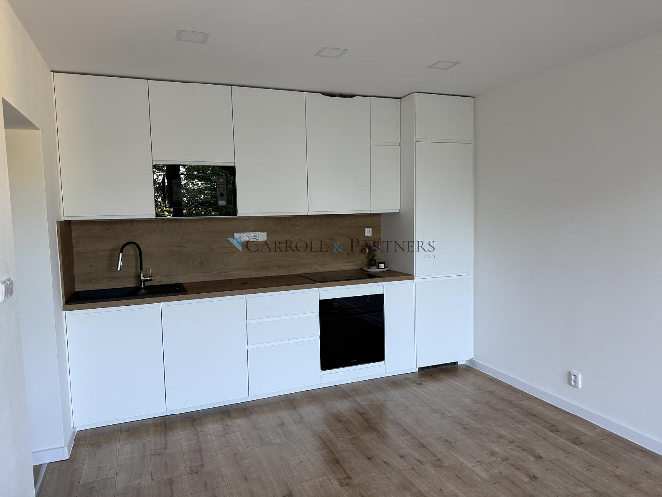 Pronájem bytu 3+kk 59 m² — photo 2