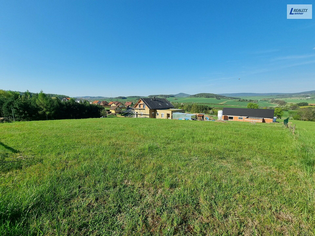 Prodej stavebního pozemku 2 183 m² – fotografie 3