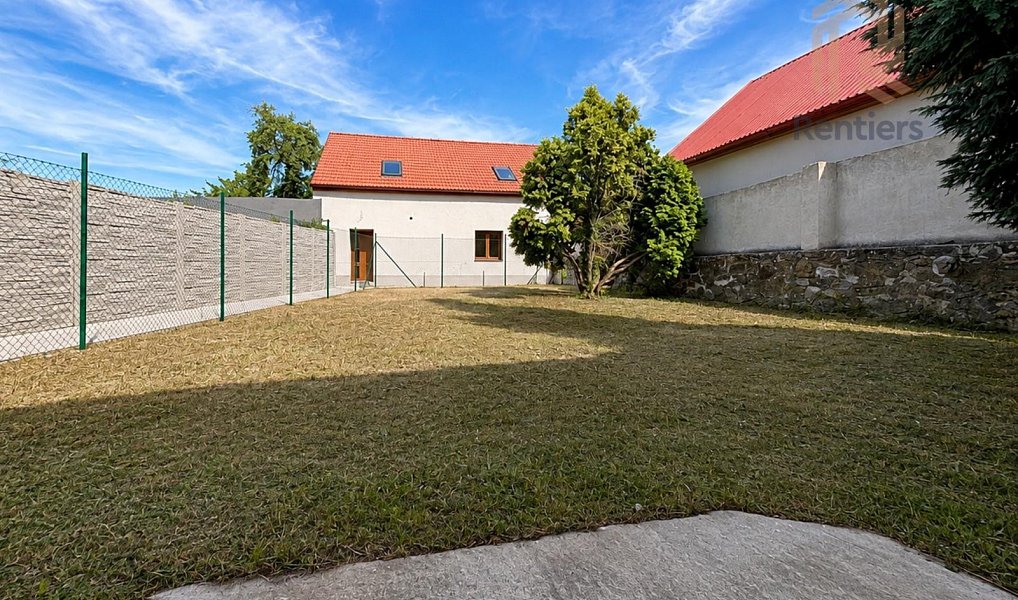 Prodej domu 145 m² s pozemkem 265 m², Rostoklaty – náhled fotky 9