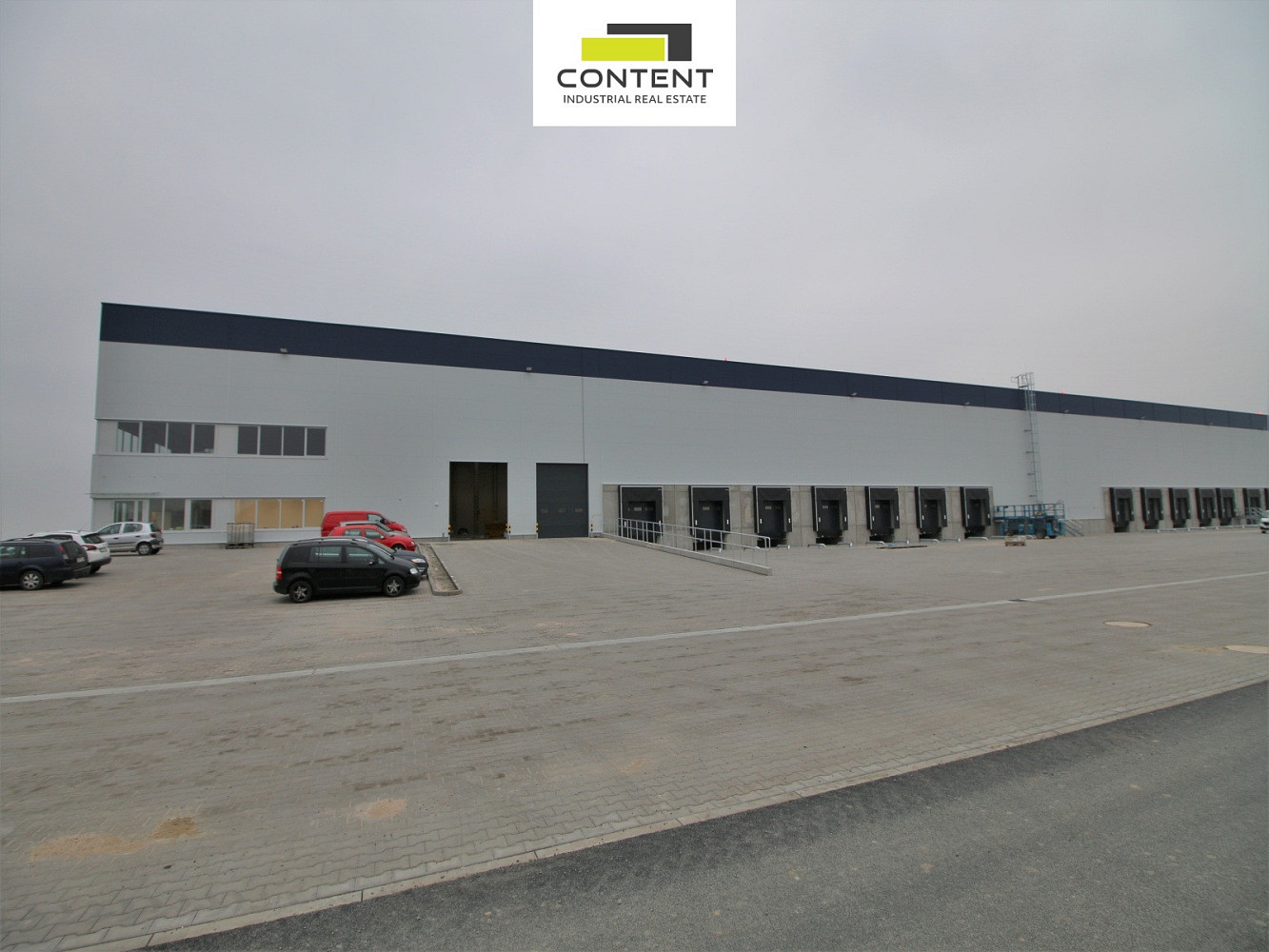 Pronájem skladovacích prostor 3 500 m² – fotografie 3