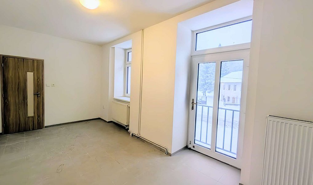 Pronájem bytu 3+kk 73 m², Peruc – náhled fotky 3