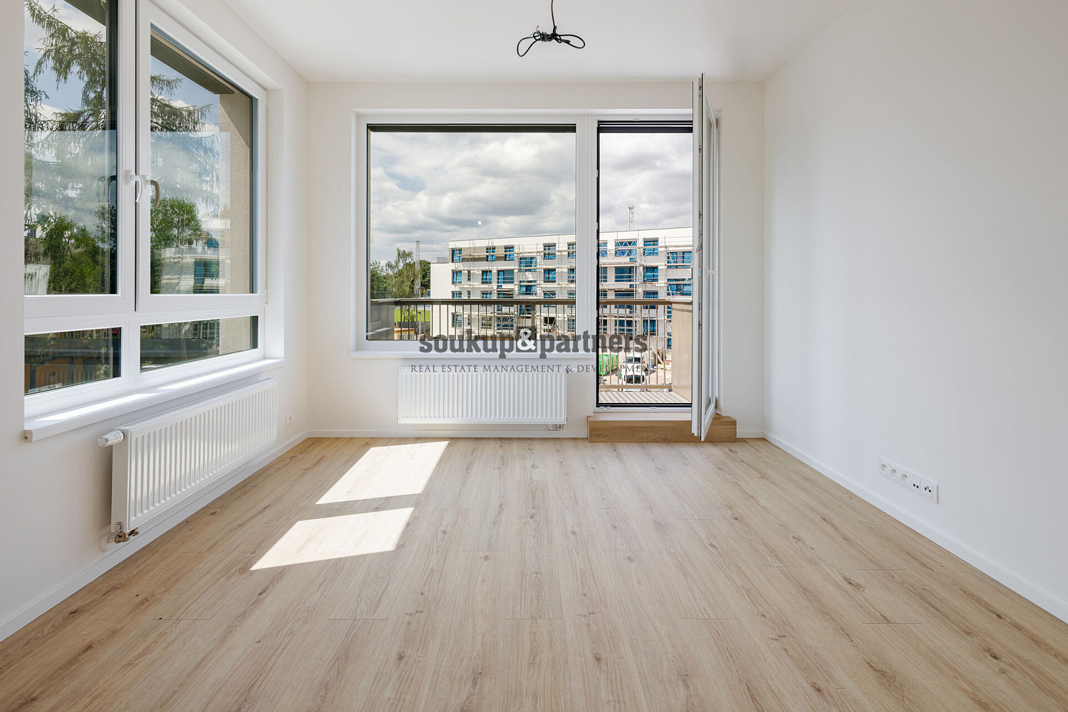 Pronájem bytu 2+kk 57 m² – fotografie 4