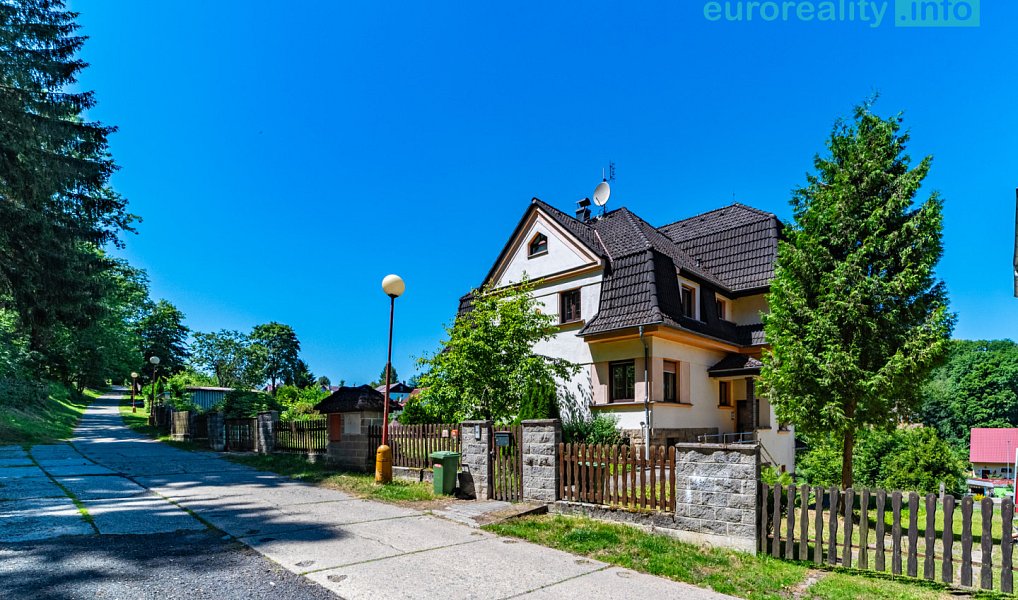 Pronájem domu 210 m² s pozemkem 1 068 m², Aš – náhled fotky 29