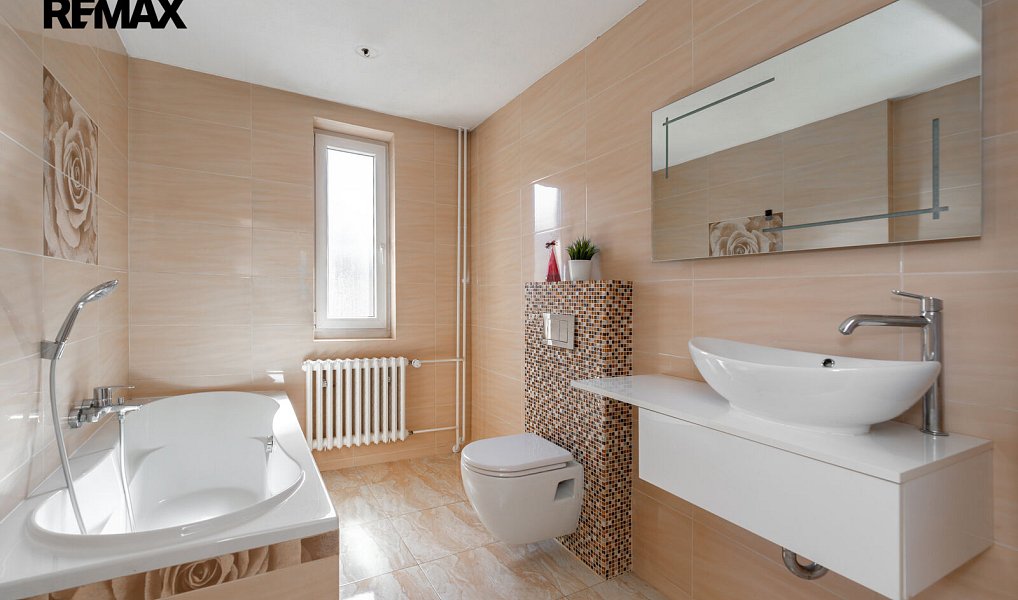 Prodej domu 300 m² s pozemkem 2 121 m², Měchenice – náhled fotky 14